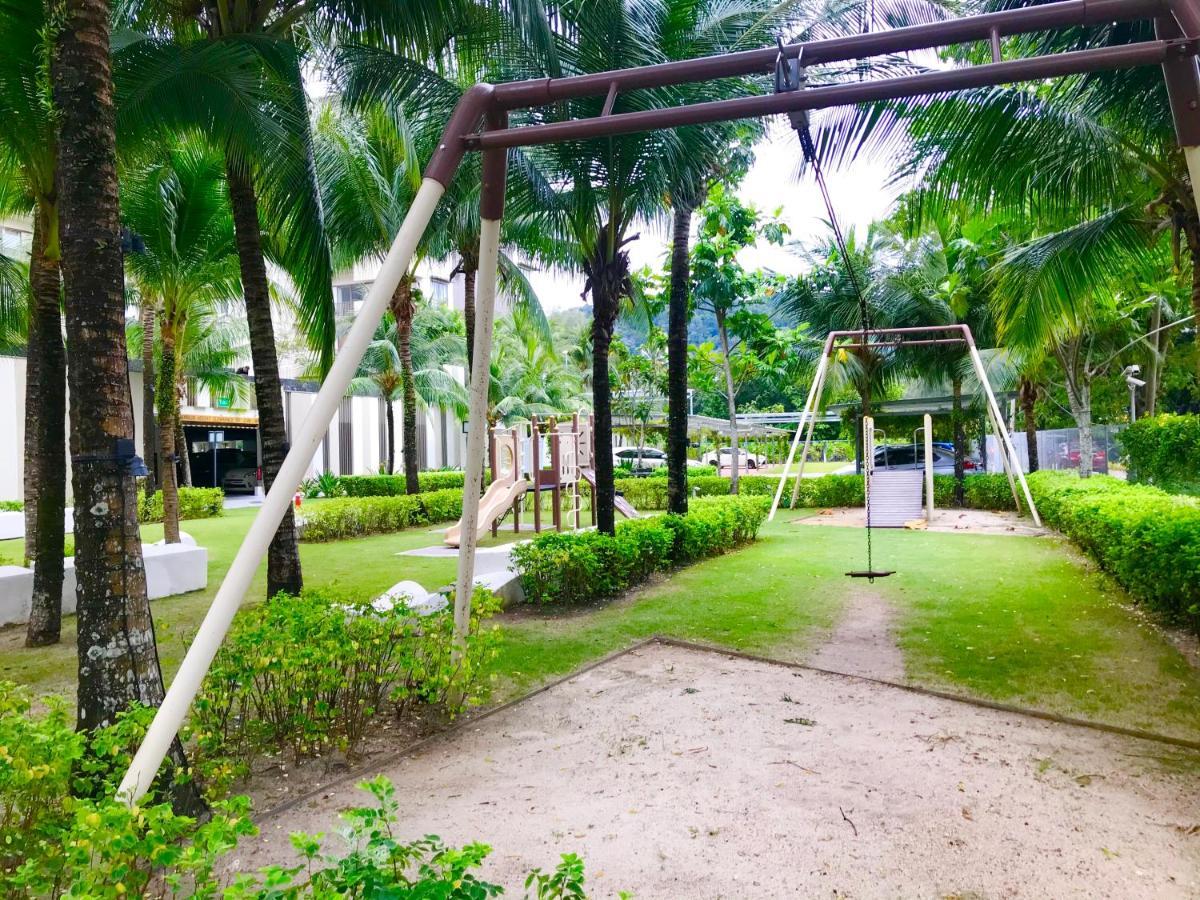 By The Beach - Luxury 2 Bedrooms Family Suite Batu Feringgi Exteriör bild