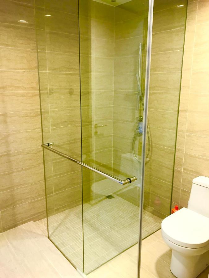 By The Beach - Luxury 2 Bedrooms Family Suite Batu Feringgi Exteriör bild